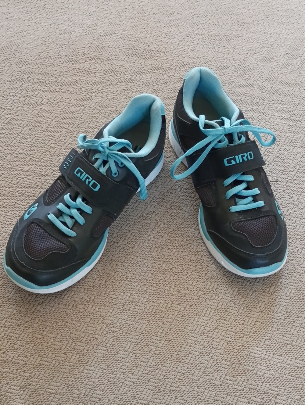 Giro Women's Athletic Shoes in Black and Teal